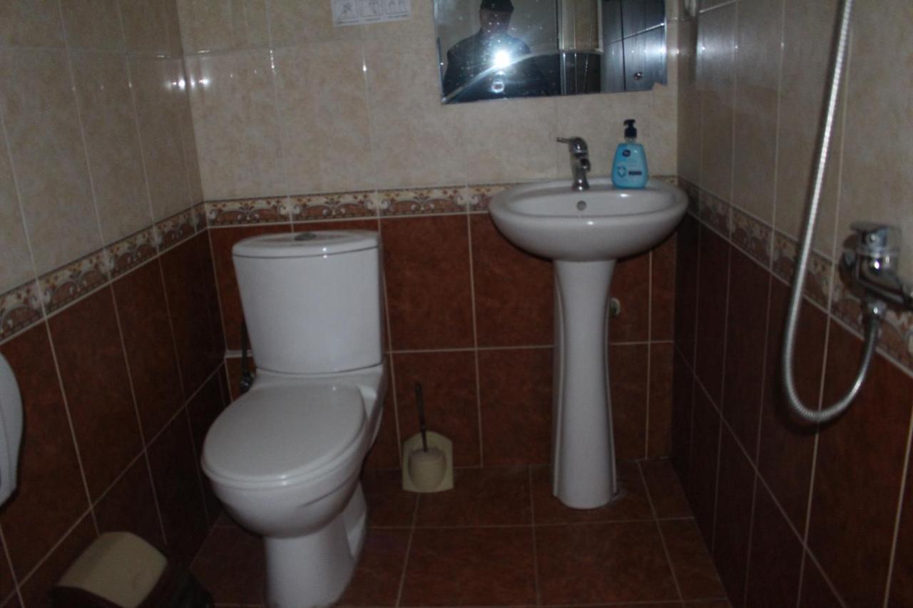 21 На Удачу Hotel Rustavi  Exterior photo