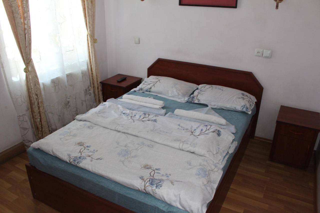 21 На Удачу Hotel Rustavi  Exterior photo