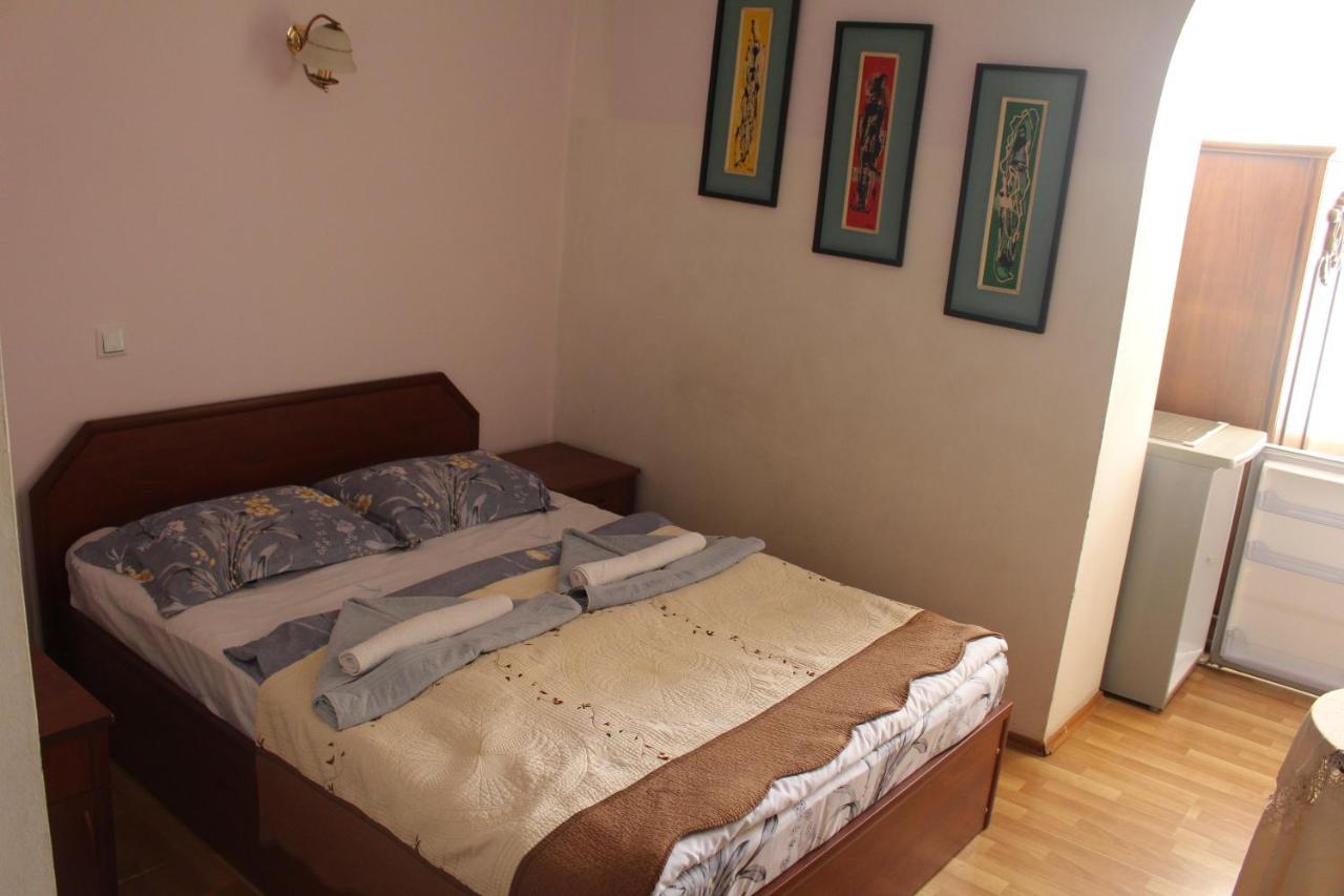 21 На Удачу Hotel Rustavi  Exterior photo